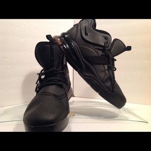 Nike Air Force 270 size 12 🔥 hard to get blk/blk